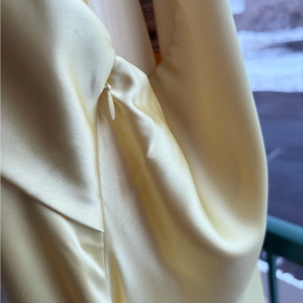 🆕🌼 Antonio Melani Darah Satin Butter Yellow Maxi Dress Size 16 Formal Gown Chic - Picture 11 of 17